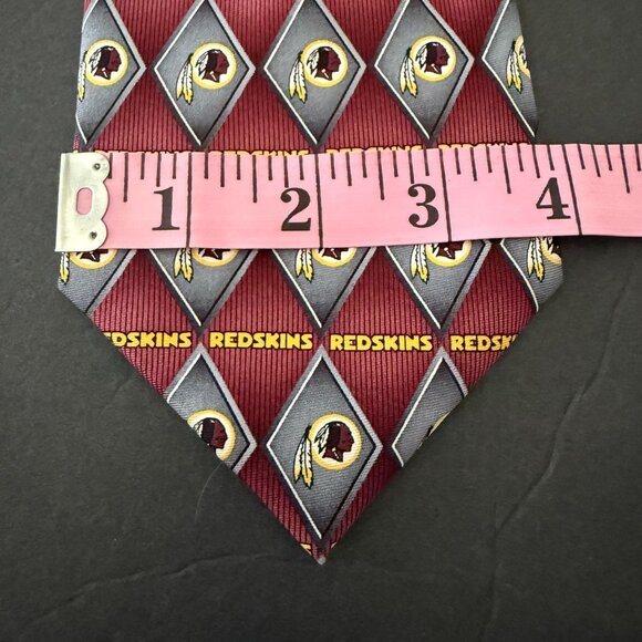 Washington Redskins NFL Logo 100% Silk Necktie Tie Burgundy Gray Football Fan - Picture 4 of 8